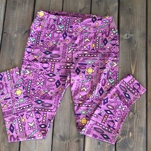 LulaRoe (Tall & Curvy) Leggings 😍